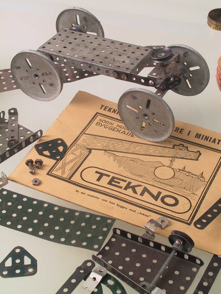 Mekanisk heisekran bygd av Tekno