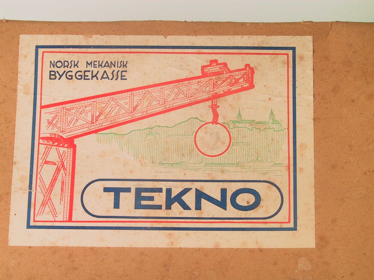 Mekanisk heisekran bygd av Tekno