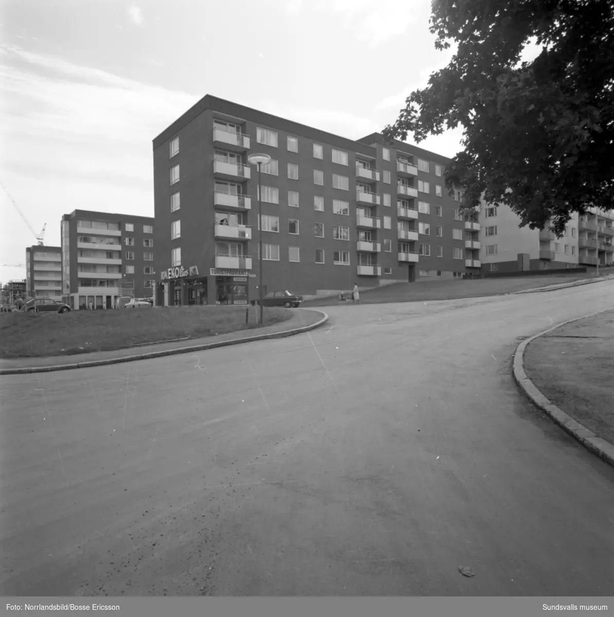 Exteriörbilder av flerfamiljshus i kvarteret Albäcken med EKO Livs.