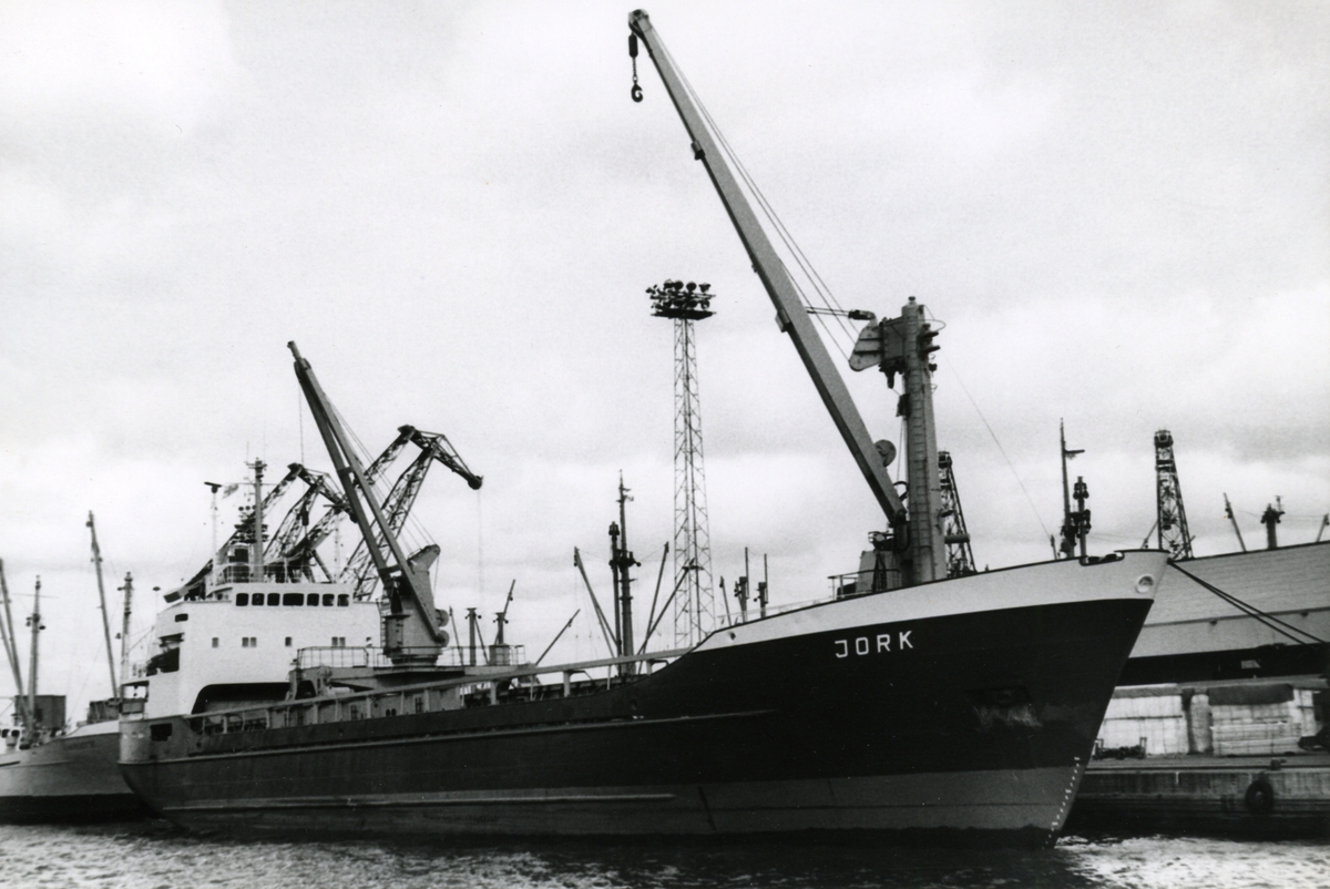 Ägare:/1971-75, 1977-80/: M/S Jork Reederei Jonny Gährs K.G. Hemort: Hamburg.
