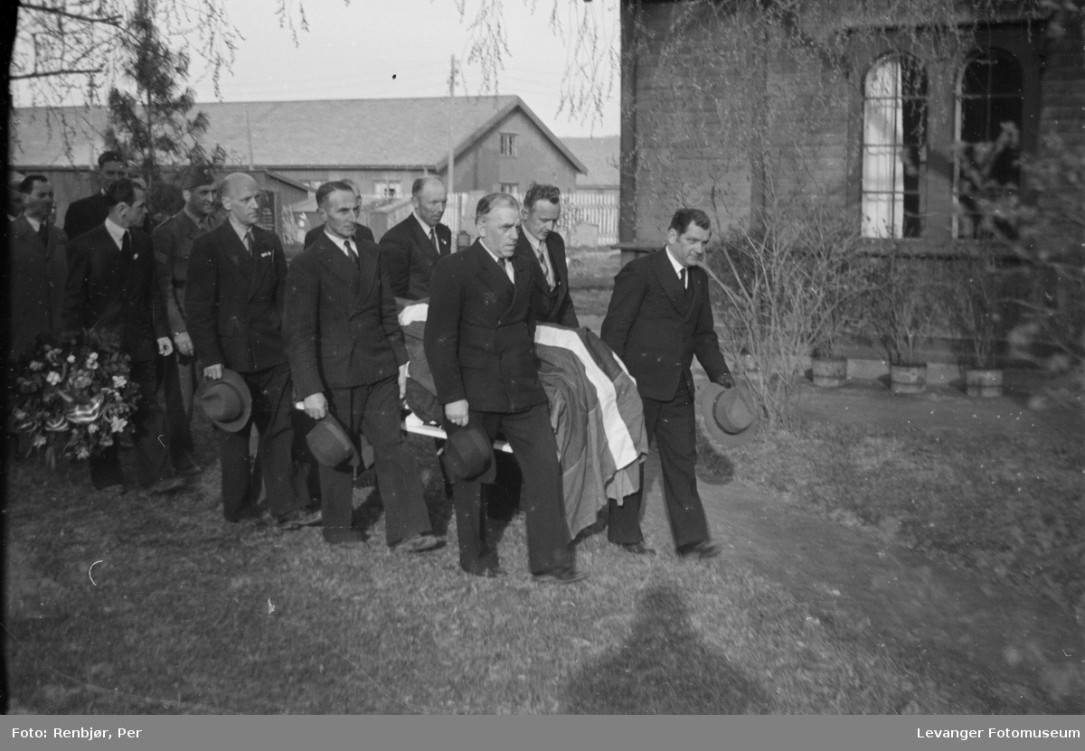 Flytting av levningene til  russiske, sovjetiske krigsfanger fra Moan i Levanger til Levanger kirkegård.