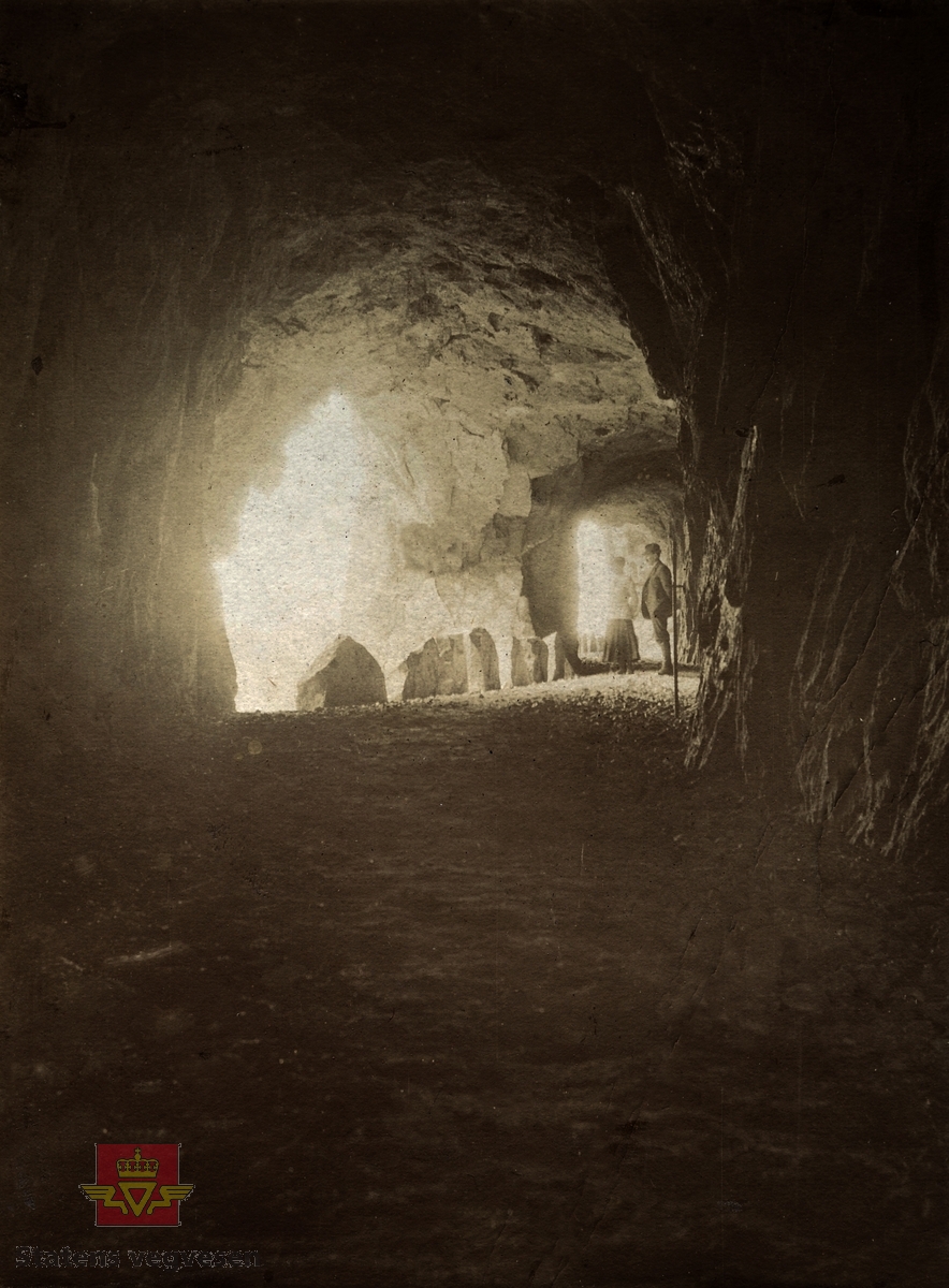 "Veianlæg".  "Sokndal - Åna-Sira".   Tunnelparti ved Jøssingfjord. Helleren -Jøssingfjord. 24. mars 1921.