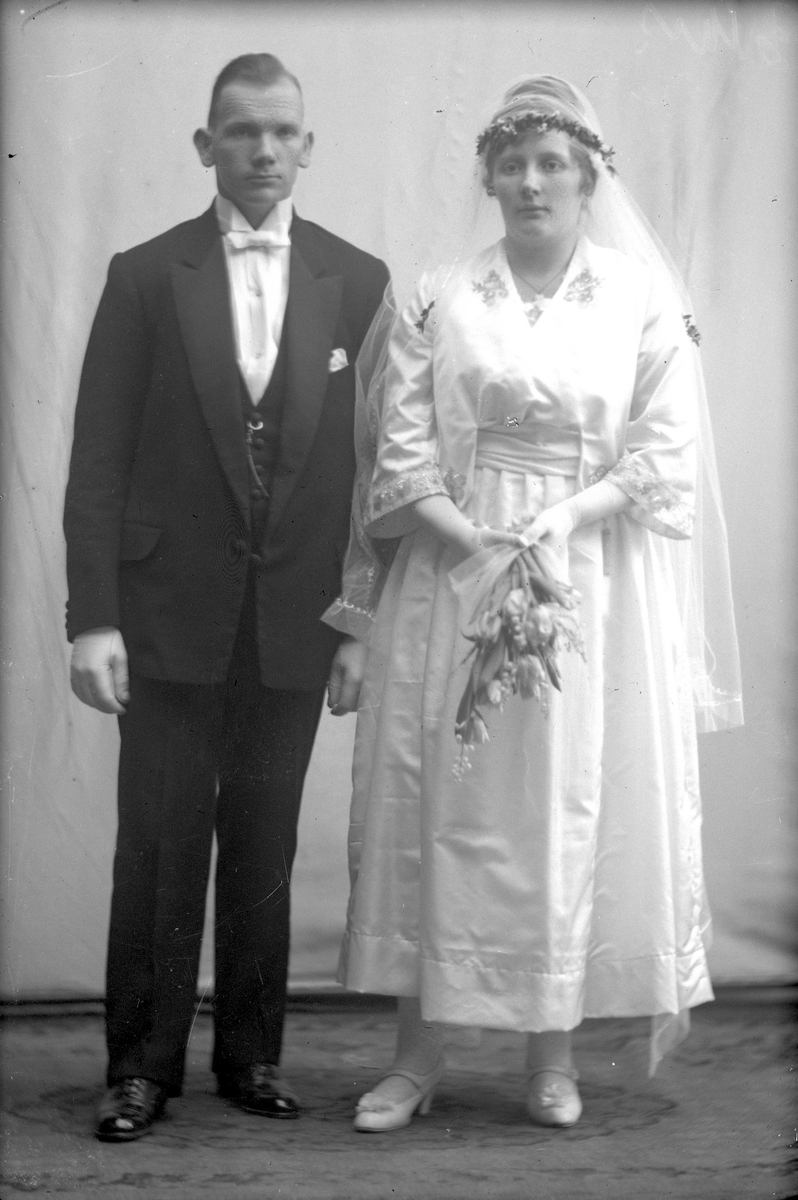 Brudebilde av herr og fru Tindeland.