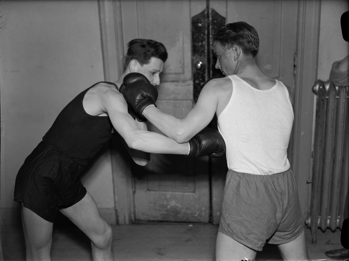 Två män boxas, Uppsala 1943