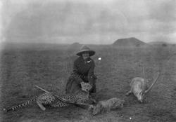 Matty Christiansen (Thams) på jaktsafari i Serengetti område