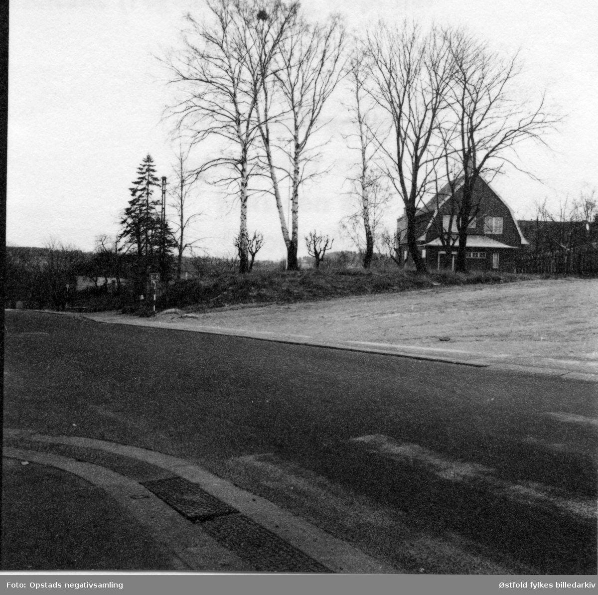 Olavsvollen mot St. Mariegate i Sarpsborg, fotografert 1960-årene. 
i bakgrunnen Borregaardsveien 3.