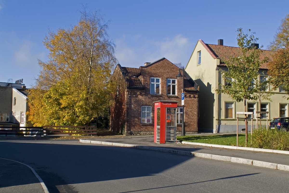 telephone-box-at-ndalsnes-telenor-kulturarv-digitaltmuseum