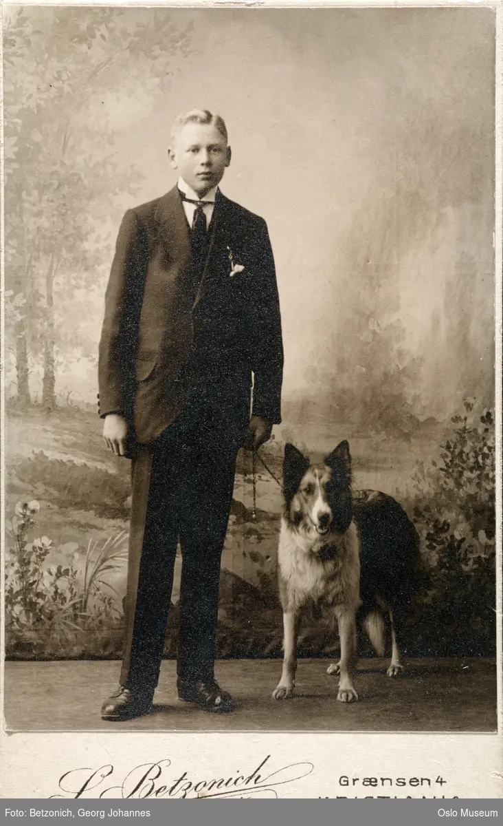 portrett, mann, stående helfigur, hund