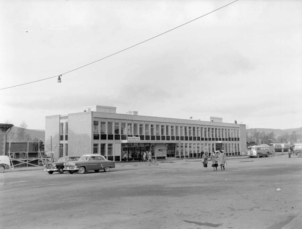 Lillehammer busstasjon, skysstasjon i 50-åra.
