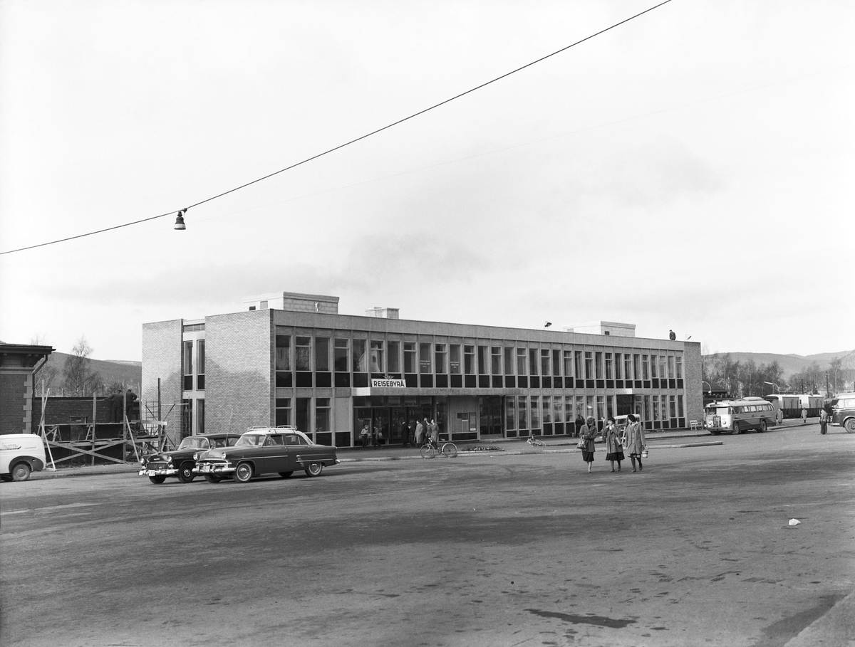 Lillehammer busstasjon, skysstasjon i 50-åra.