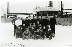 Mannskapet på selskuta "Veslekari"