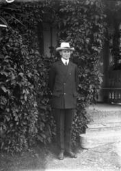 Fotoarkivet etter Gunnar Knudsen. Portrett ant. av Gunnar Kn