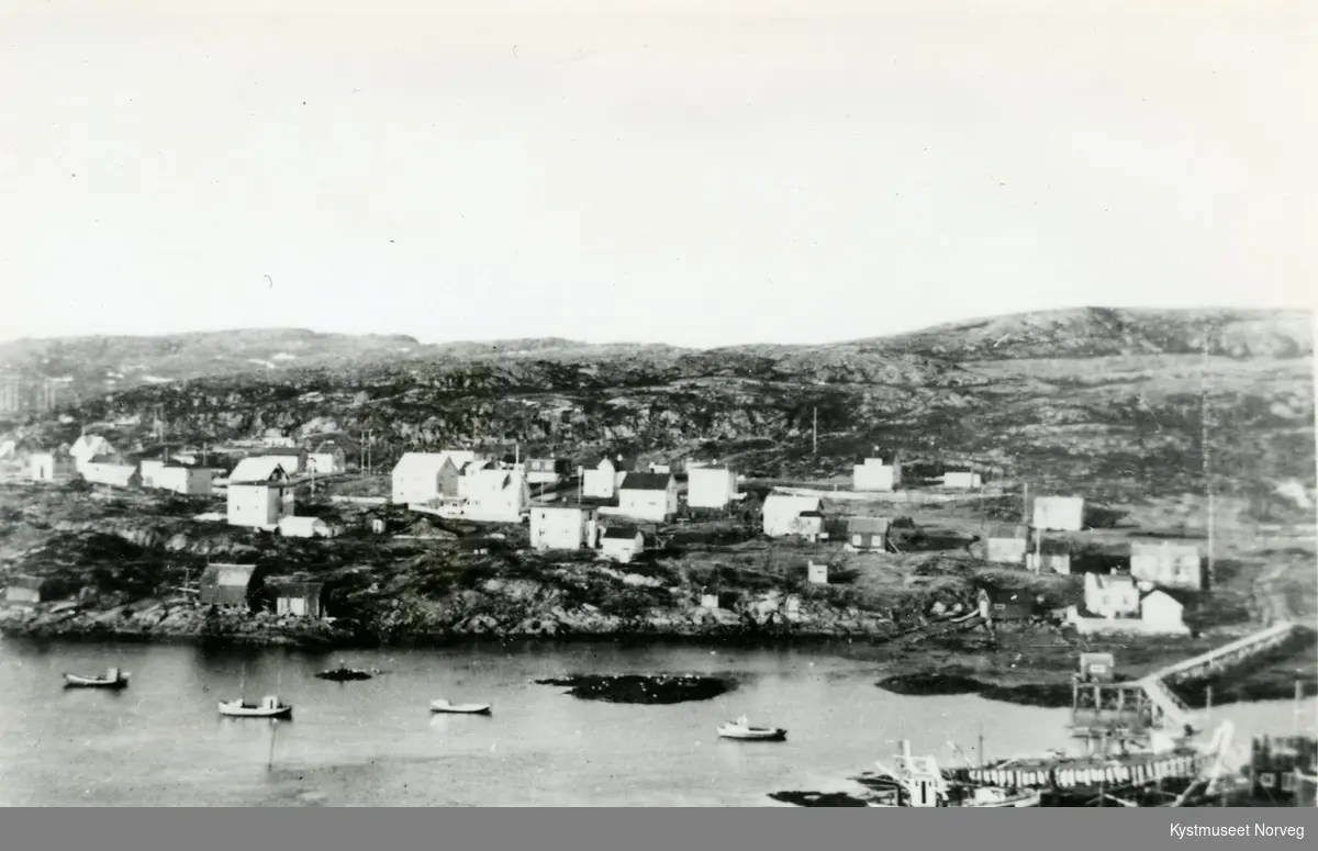 Rørvik -  Kvaløybyen sett fra Strømsøya