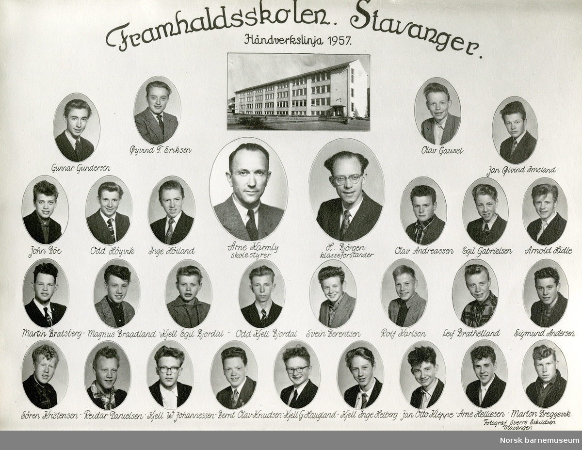 Klassebilde.Håndverkslinjen 1957. Framhaldsskolen.