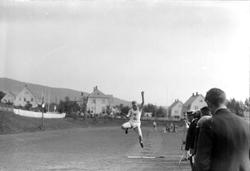 Pokalkonkurranse på Sportsplassen. Mjøsbyene og Elverum. Gra