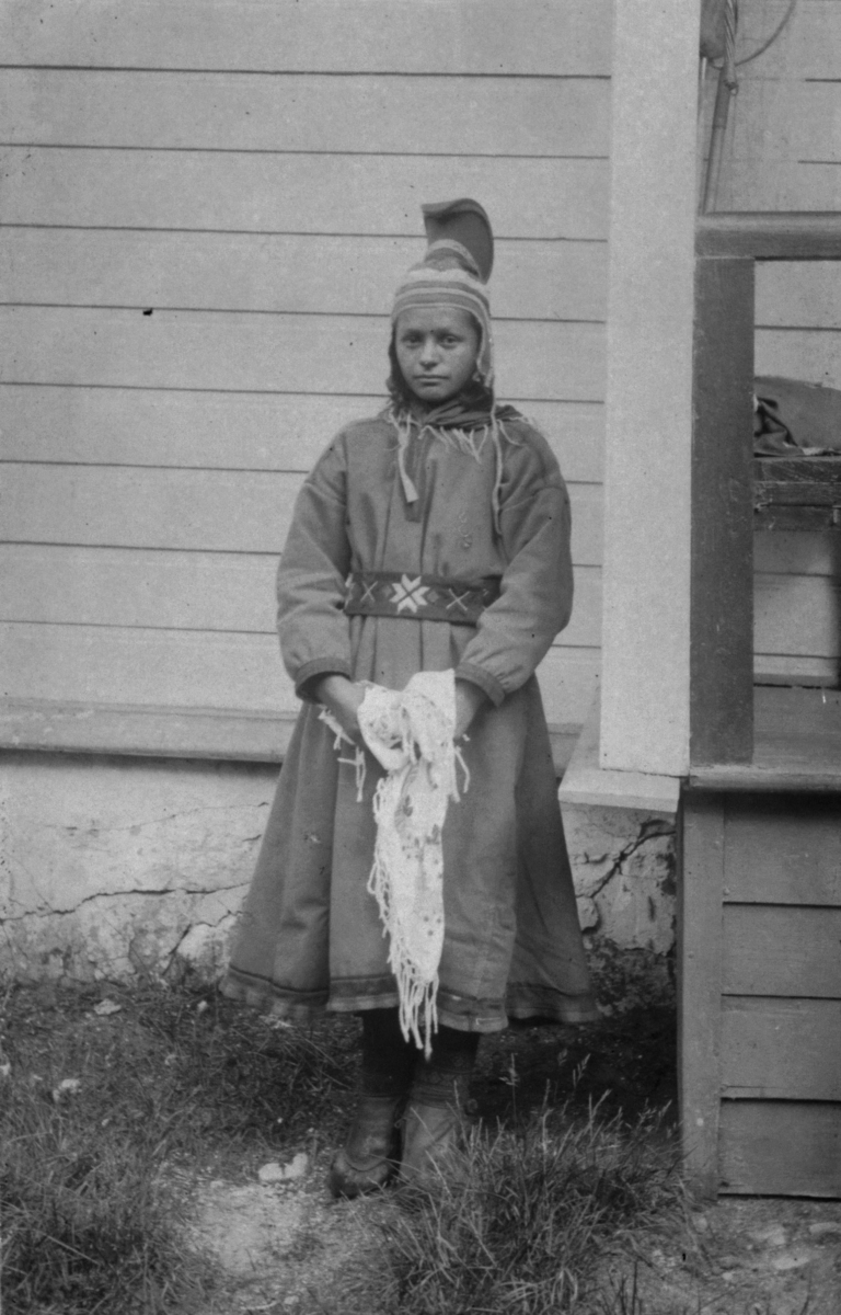 Ung samisk kvinne fra Sandnes i Sør-Varanger