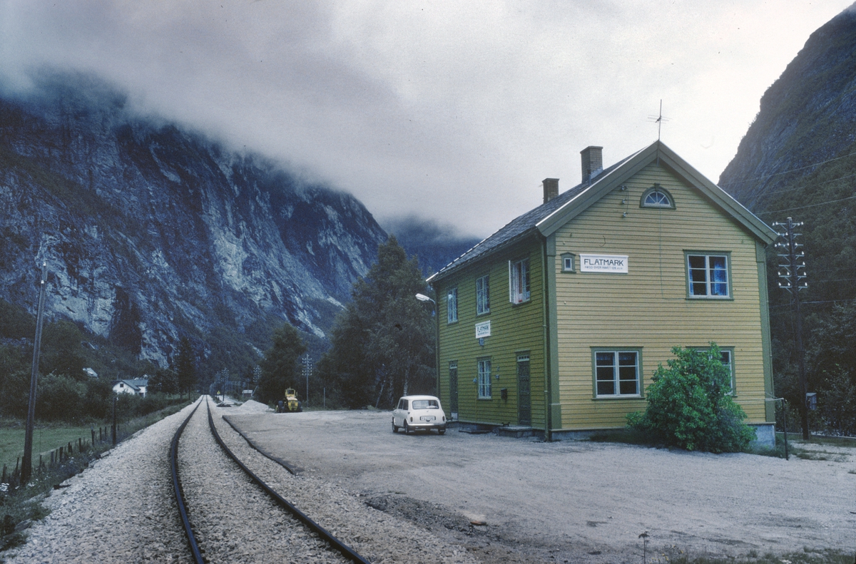 Flatmark stasjon. Romsdal.