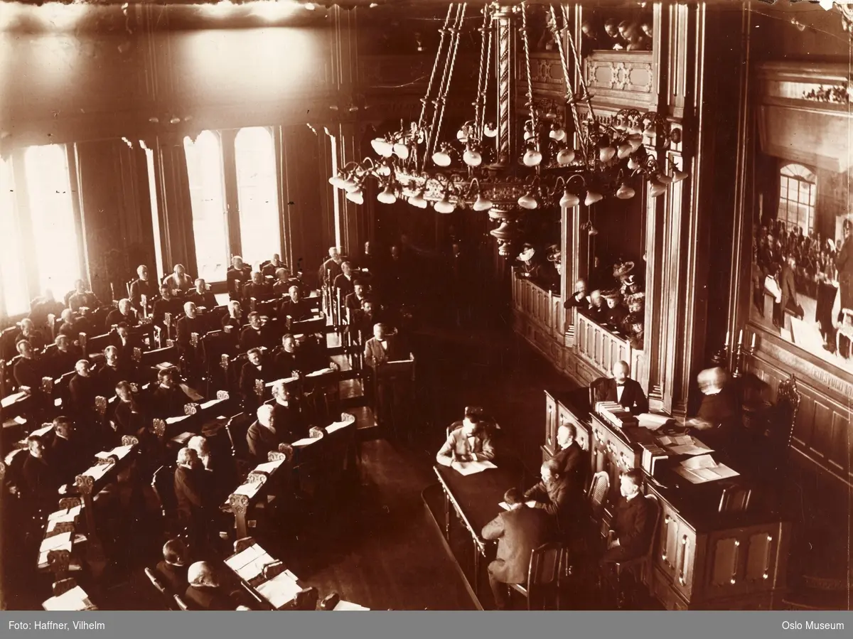 Stortinget, interiør, salen, representanter, møte 7. juni 1905