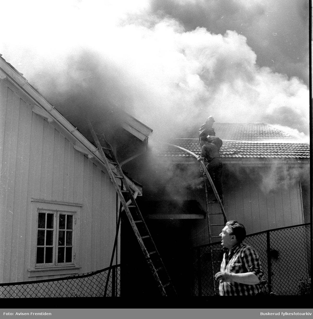 Brann i Askveien, i bedehuset. i Hønefoss 
14. juni 1967
pressebilder
Brannbil
øvers i Stangsgate mot Askveien