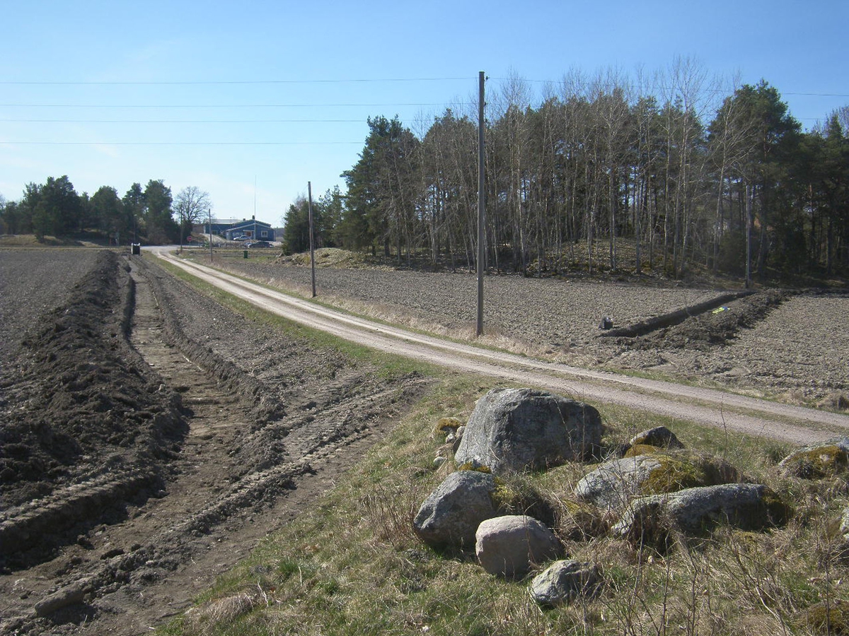 Arkeologisk förundersökning, område 2, Fransta, dubbla schakt, Husby-Långhundra socken, Uppland 2014