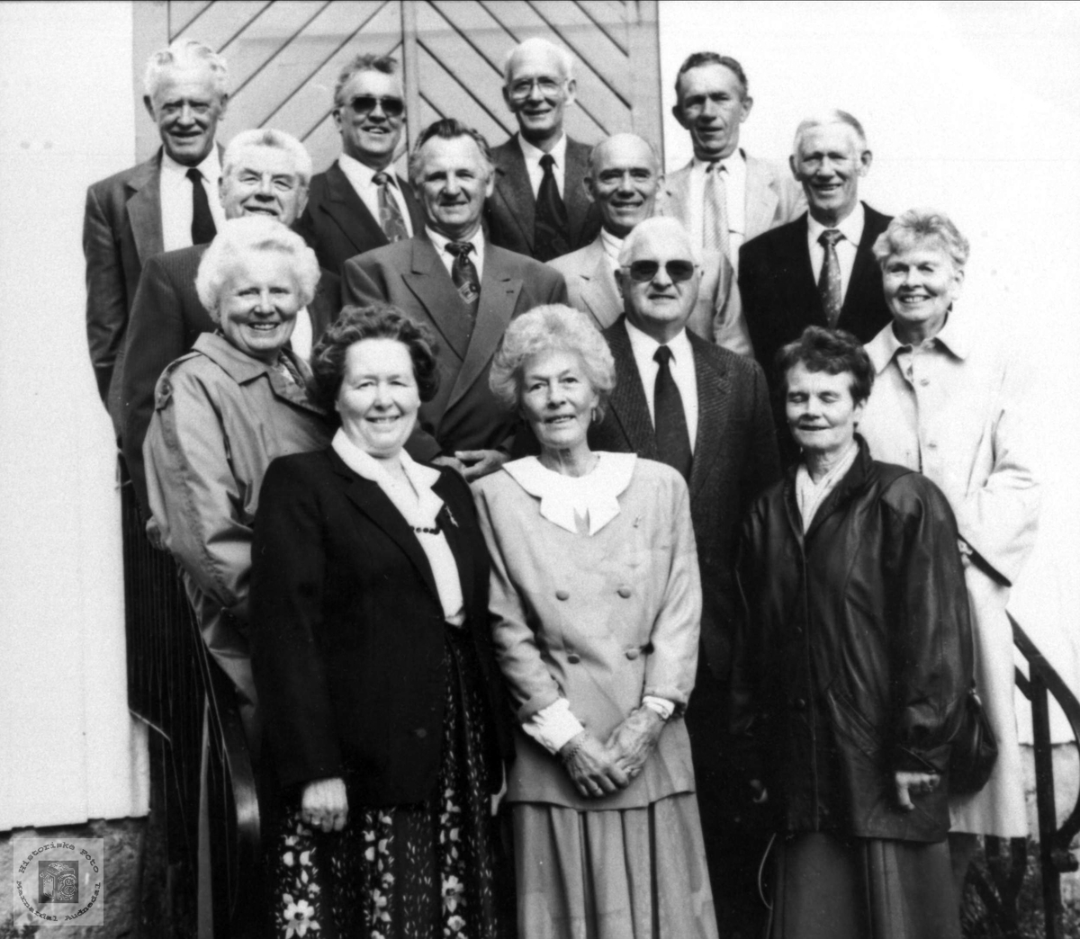 50-årskonfirmanter ved Øyslebø kirke.