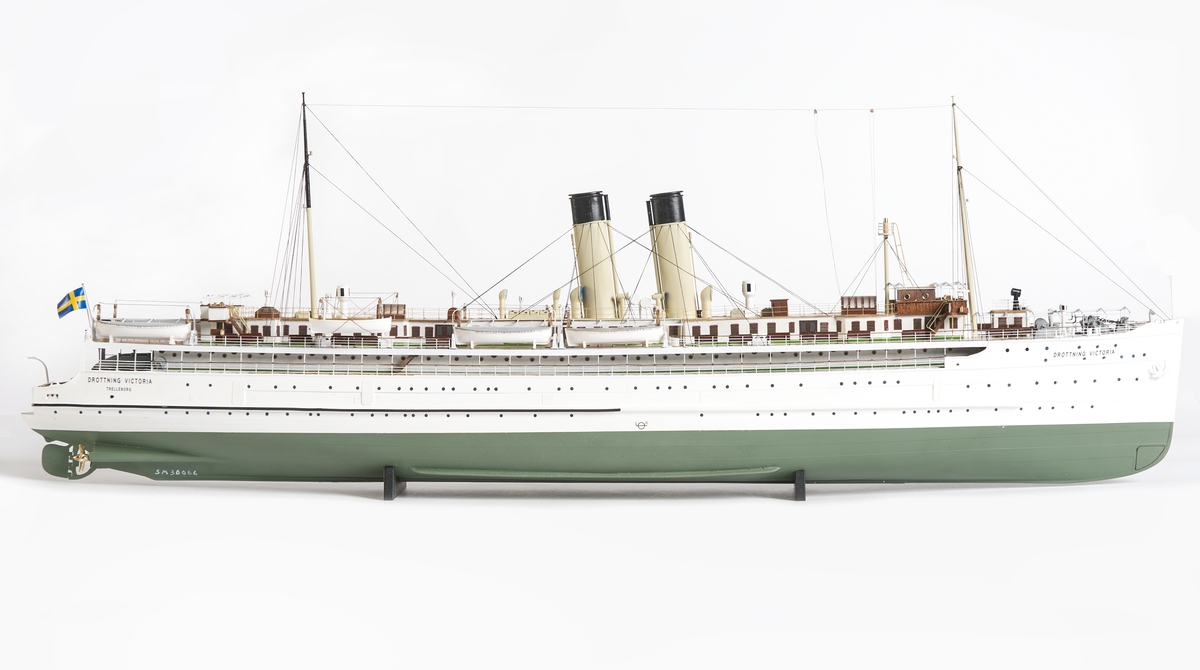 Fartygsmodell av tågfärjan s/s DROTTNING VICTORIA byggd 1909.