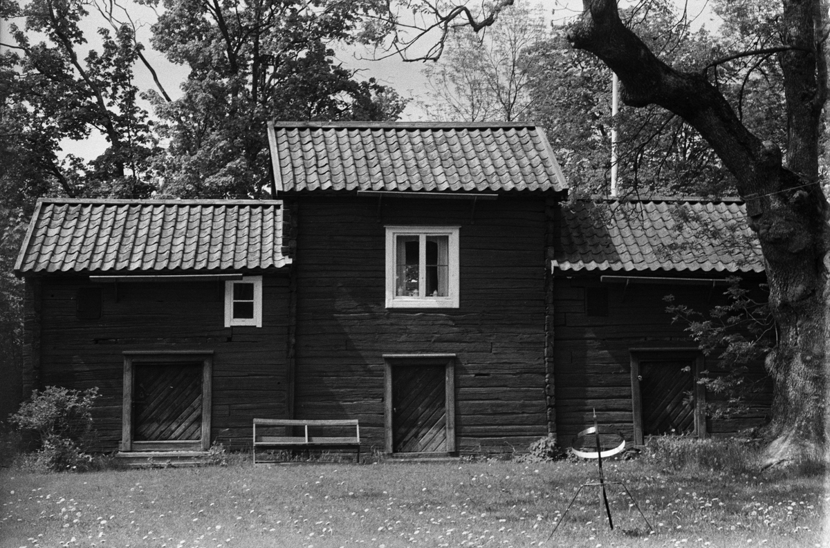 Bodlänga, Prästgården 1:1, Skuttunge socken, Uppland 1976