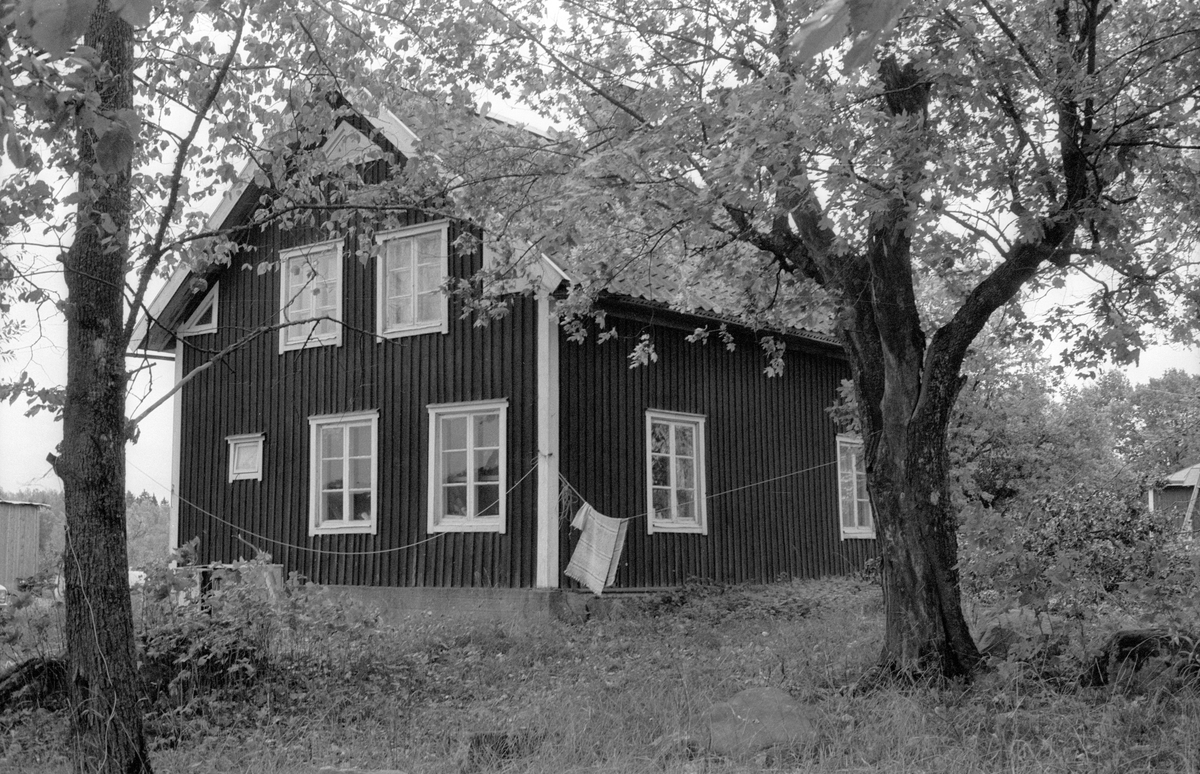 Bostadshus, Bemersberg 4:1, Broddbo, Skuttunge socken, Uppland 1983