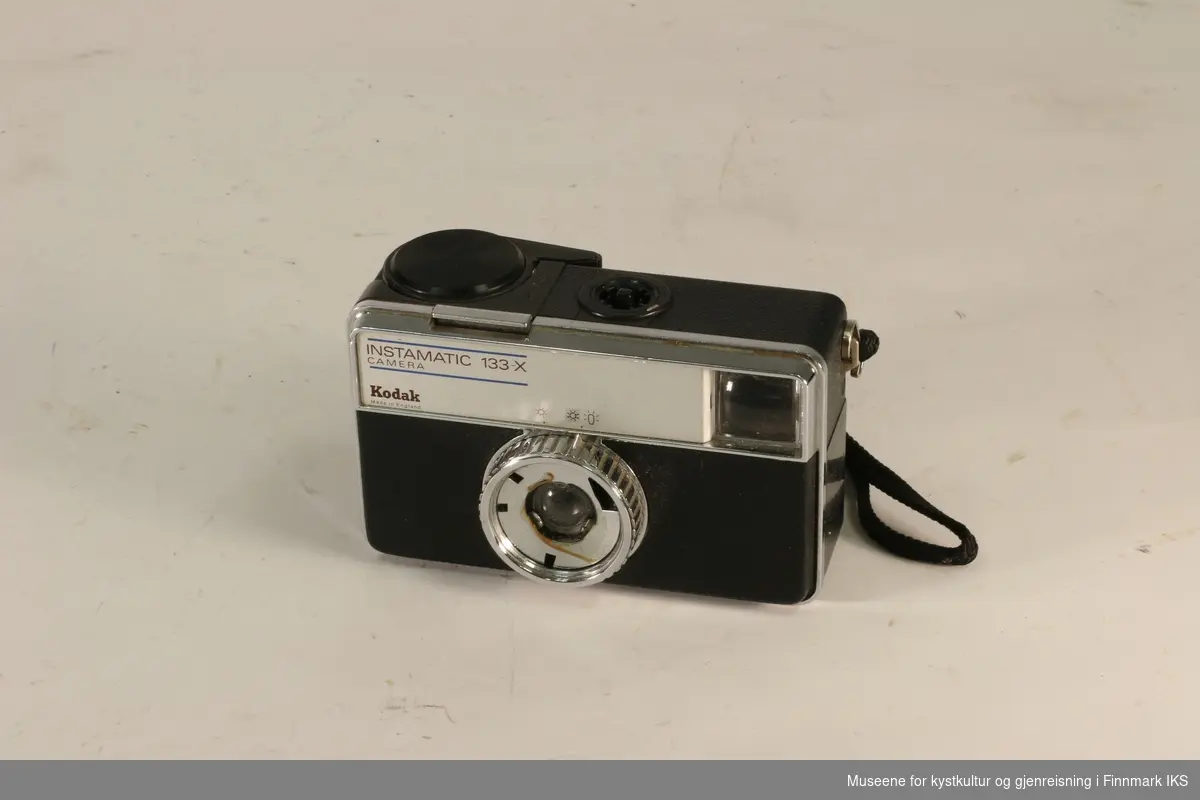 Kamera uten veske. Kodak Instamatic 133-X. Brukes med Kodak 126 film.