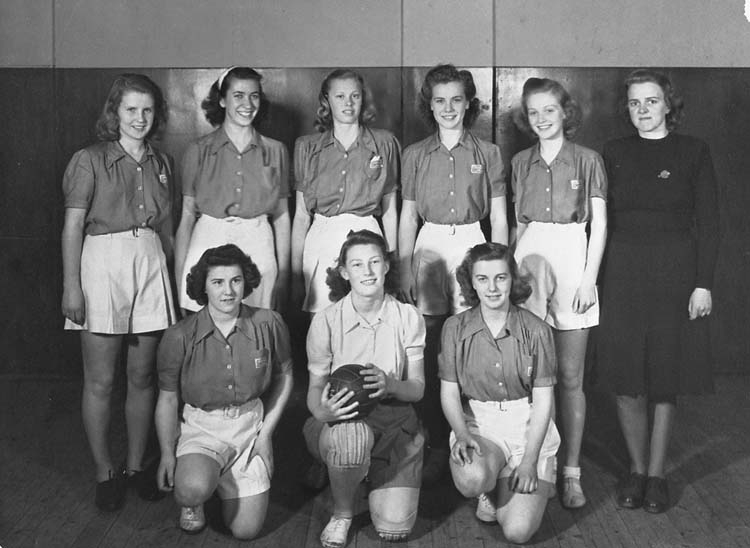 Bomullsspinneriet Kampenhofs damhandbollslag 1946.