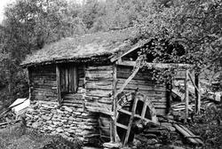 Stampe fra Jøssvoll, Stordalen, Sunnmøre, før flytting til N