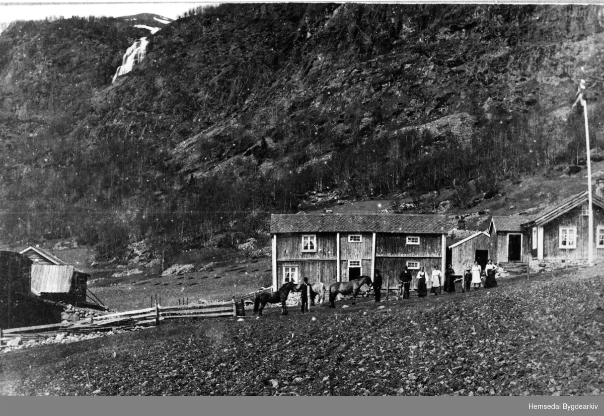 Kyrkjebøen, 69.5, i Hemsedal før 1905.