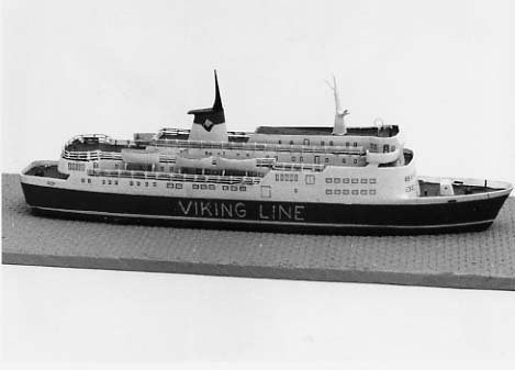 Vattenlinjemodell av Viking Lines MARELLA byggd 1970 av Brodogradiliste Titovo, Kraljevica, Jugoslavien.
