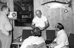 Fluebinding i interiør.