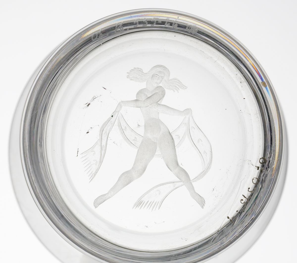 Design: Edward Hald, Orrefors.
Botten graverad med dansande kvinna.
Ref. Katalog Pricelist nr 34 1928.
