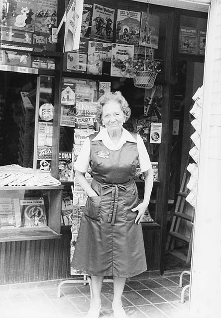 Elsa Andersson, kioskinnehavare. Kiosken kallades Elsas kiosk.