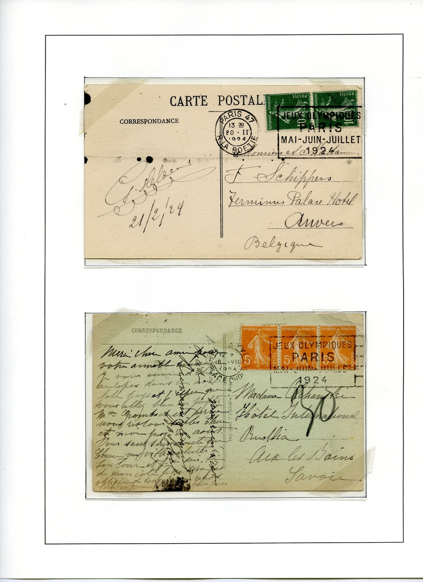 To postkort montert på albumside. Begge kortene er frankert med franske frimerker av typen semeuse. Det første med to frimerker av 10 cent, det andre tre frimerker av fem cent.
