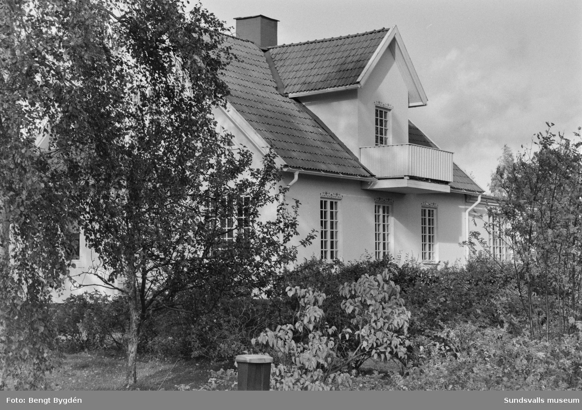 Gamla gårdar, uthus och byggnader på Skölemon i Matfors. Husen ligger på Nygatan, Lövgränd, Taxivägen och Parkvägen. De allra flesta av byggnaderna finns ännu kvar (2020).