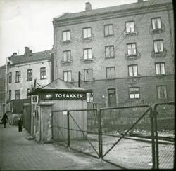 Syver-bua i Waldemar Thranes gate, gårdene bak er nr. 84 og 