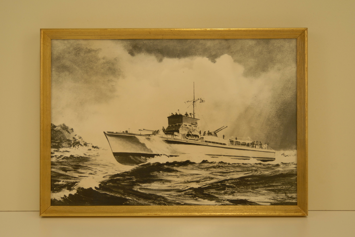 Svart kvit illustrasjon av ein av dei tre ubåtjagarane som traffikerte over Nordsjøen frå 1943 til 1945