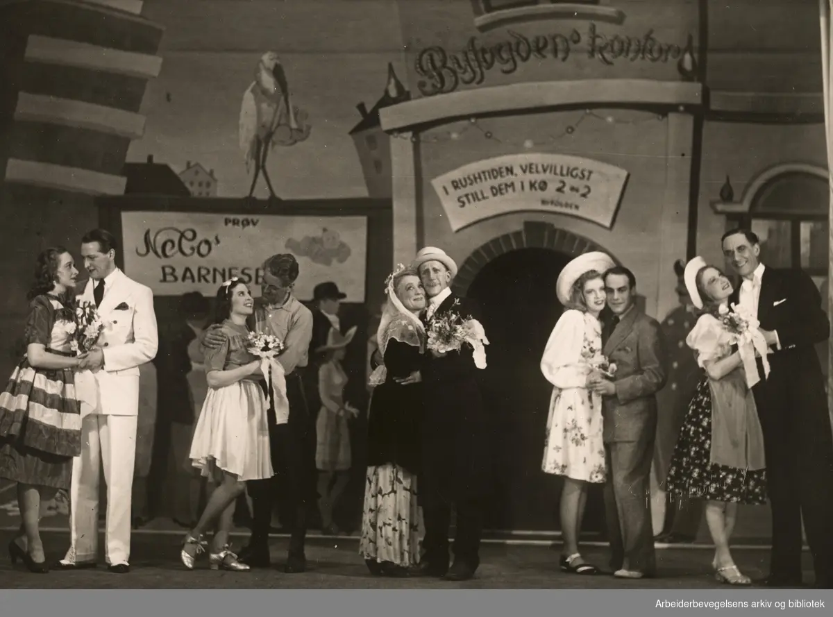 "Fryd deg ved livet" på Carl Johan Teatret, mars 1944. Med blant andre Lalla Carlsen, Arne Bang Hansen og Egil Hagen.
