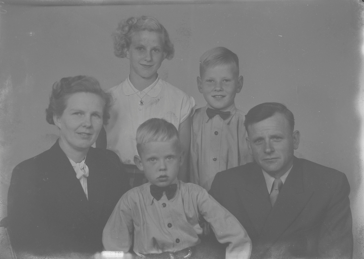 Bjarne Nilsen med familie - Sverresborg Trøndelag Folkemuseum ...