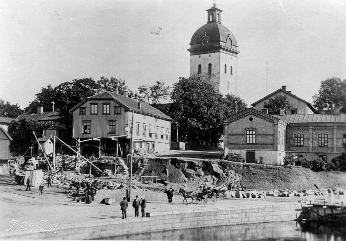 yxhammarsgatan-fr-n-nybron-n-r-kvarteret-bachus-gamla-bor-s-tidning