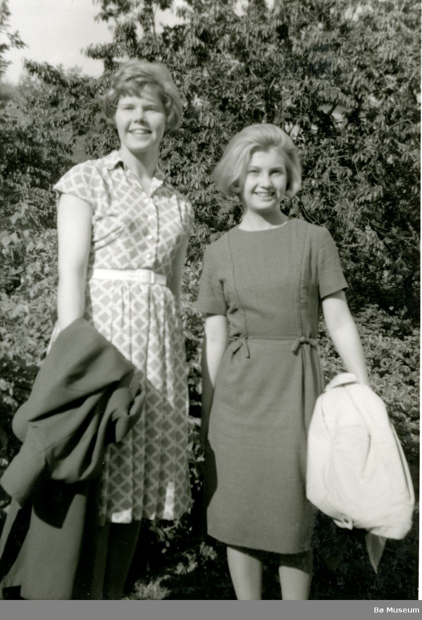 Ingrid Forberg (t.v) og Trudy Marie Myhre 1966