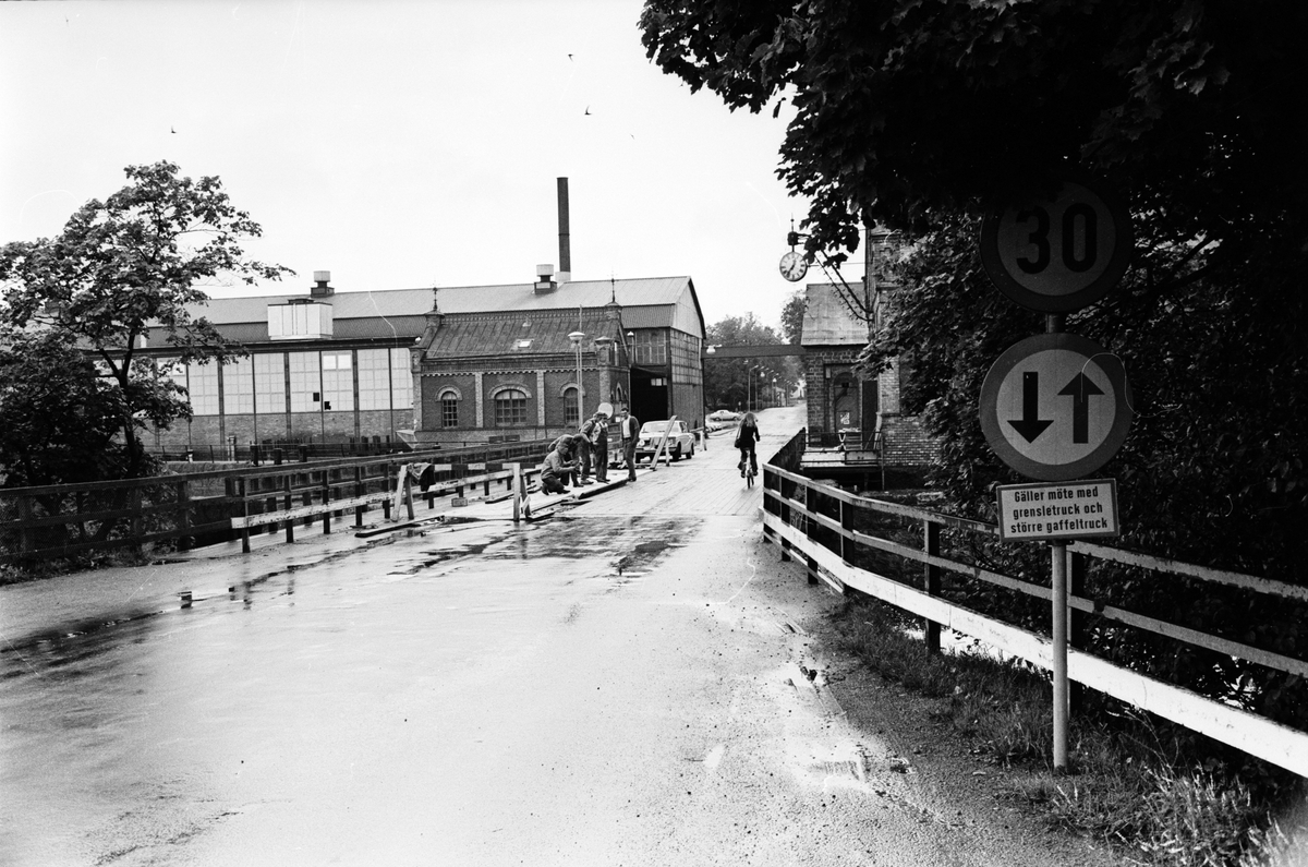 Storforsbron i Söderfors rustas, Uppland 1973