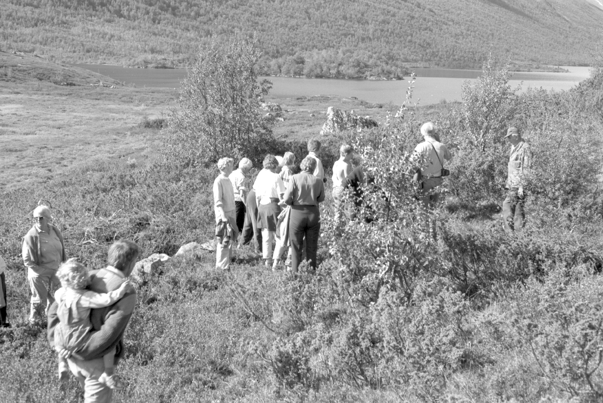 Vestre Slidre historielag sin tur til Høynestølen ved Strø. 2.september 1990.