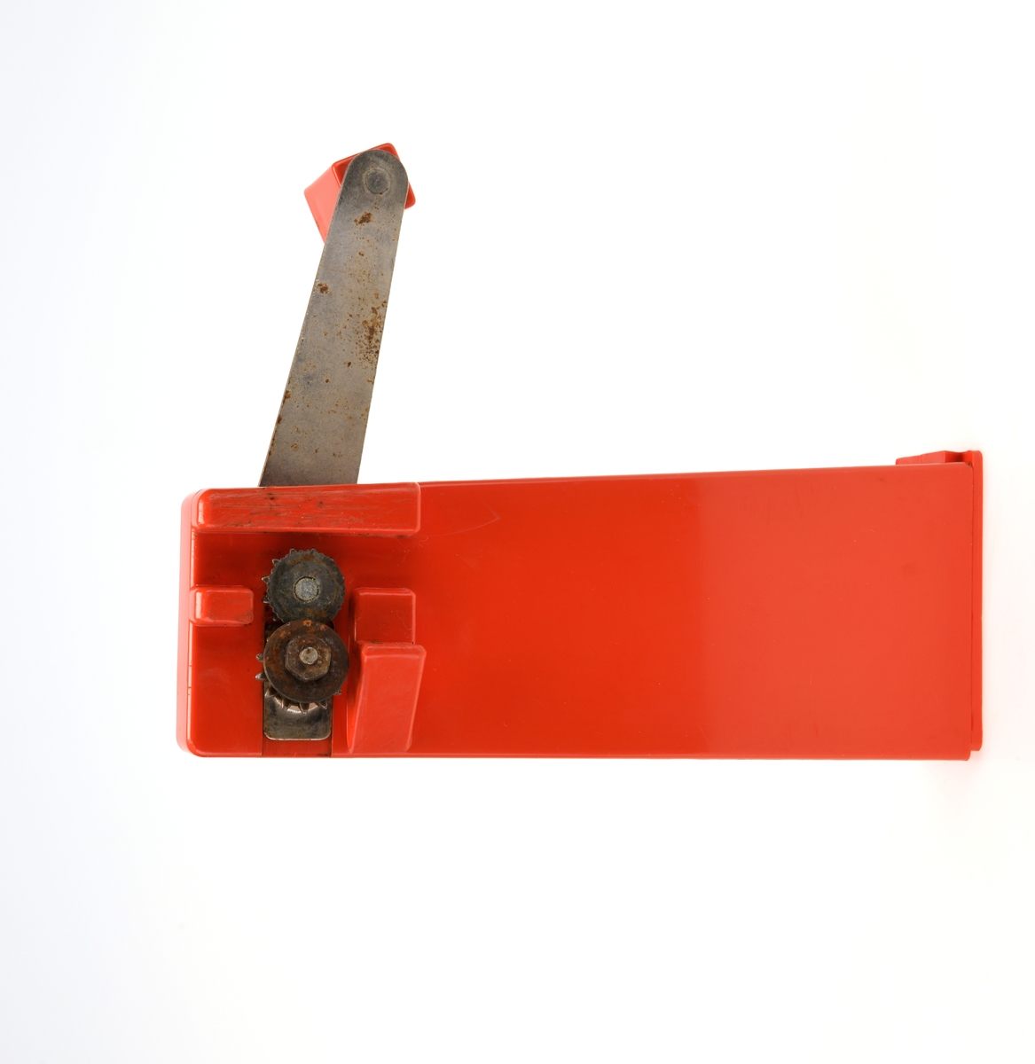 Rød hermetikkboksåpner fra 1970-tallet produsert i Sverige.