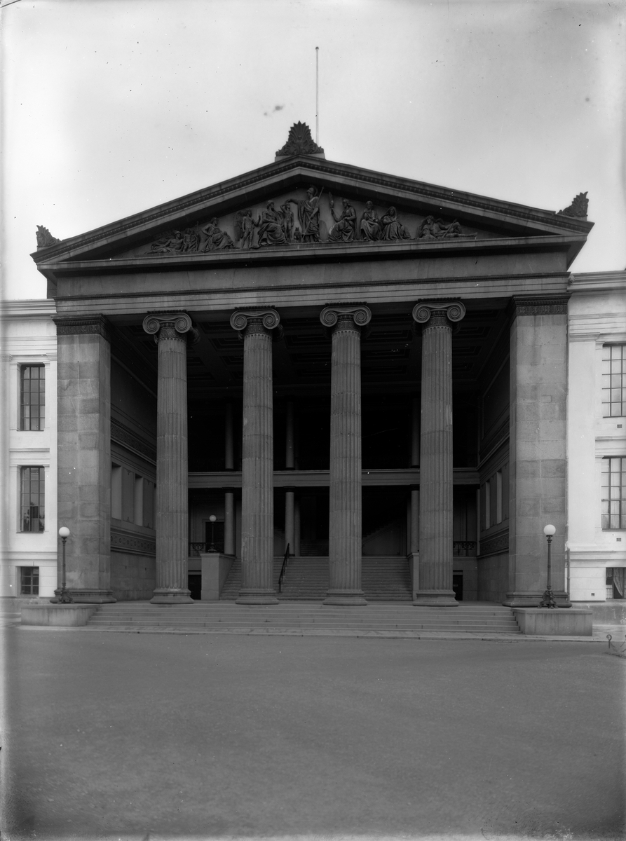 Fasaden til Juridisk Fakultet, Universitetet i Oslo