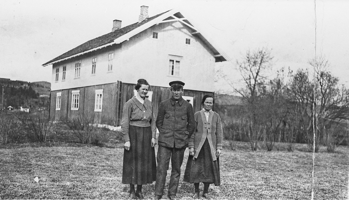 Solumsmoen gård, rundt 1925-30.