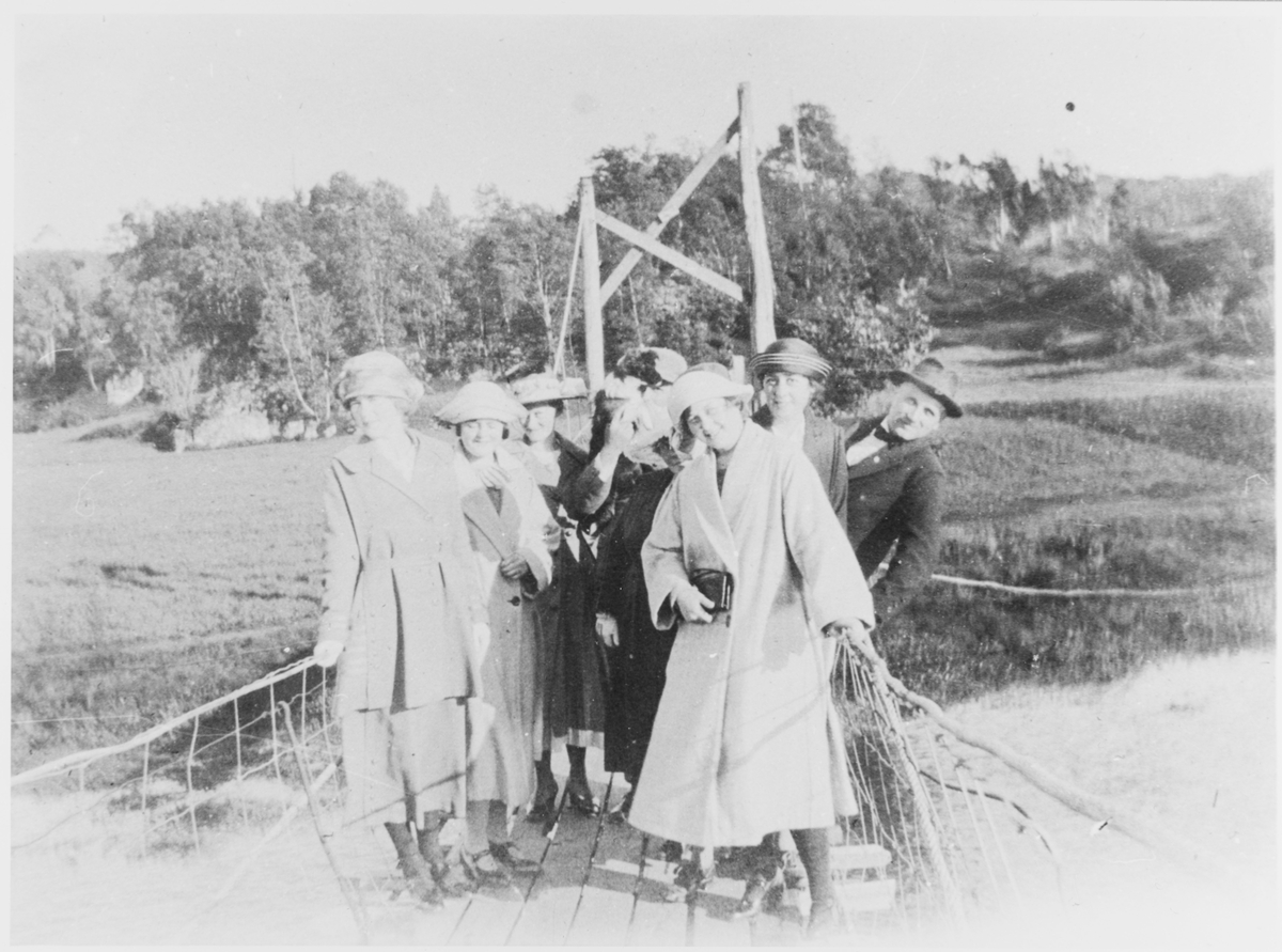Hengebroen i Aarstad, ca. 1924.
